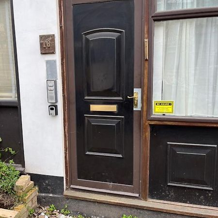 Studio Flat In The Heart Of Golders Green Londra Exterior foto