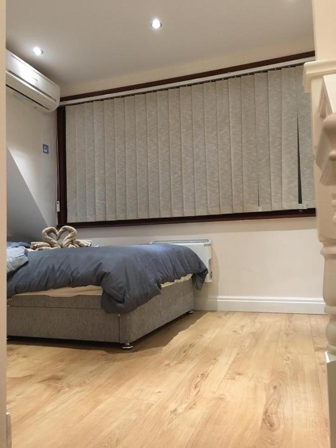 Studio Flat In The Heart Of Golders Green Londra Exterior foto